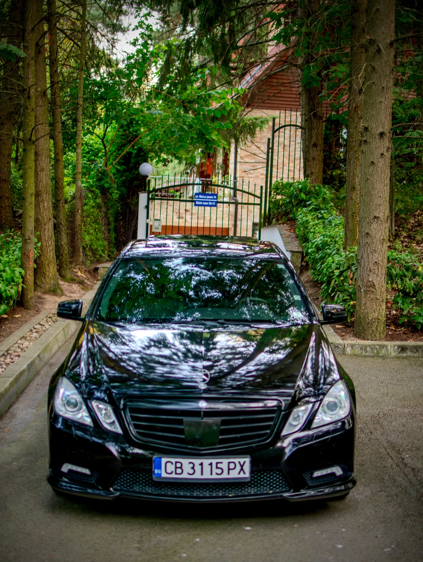 Mercedes-Benz E 500 ГАЗ* AMG* INDIVIDUAL* ОБДУХ* Памет* Дистроник* 