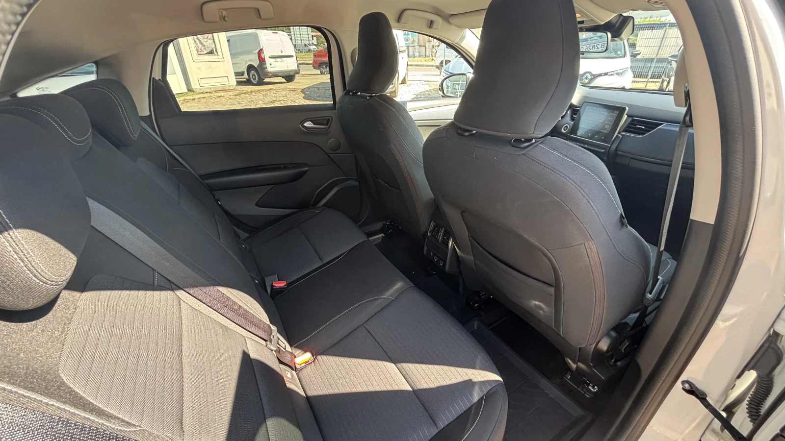 Renault Arkana E-Tech full hybrid 145к.с., снимка 9 - Автомобили и джипове - 55836784