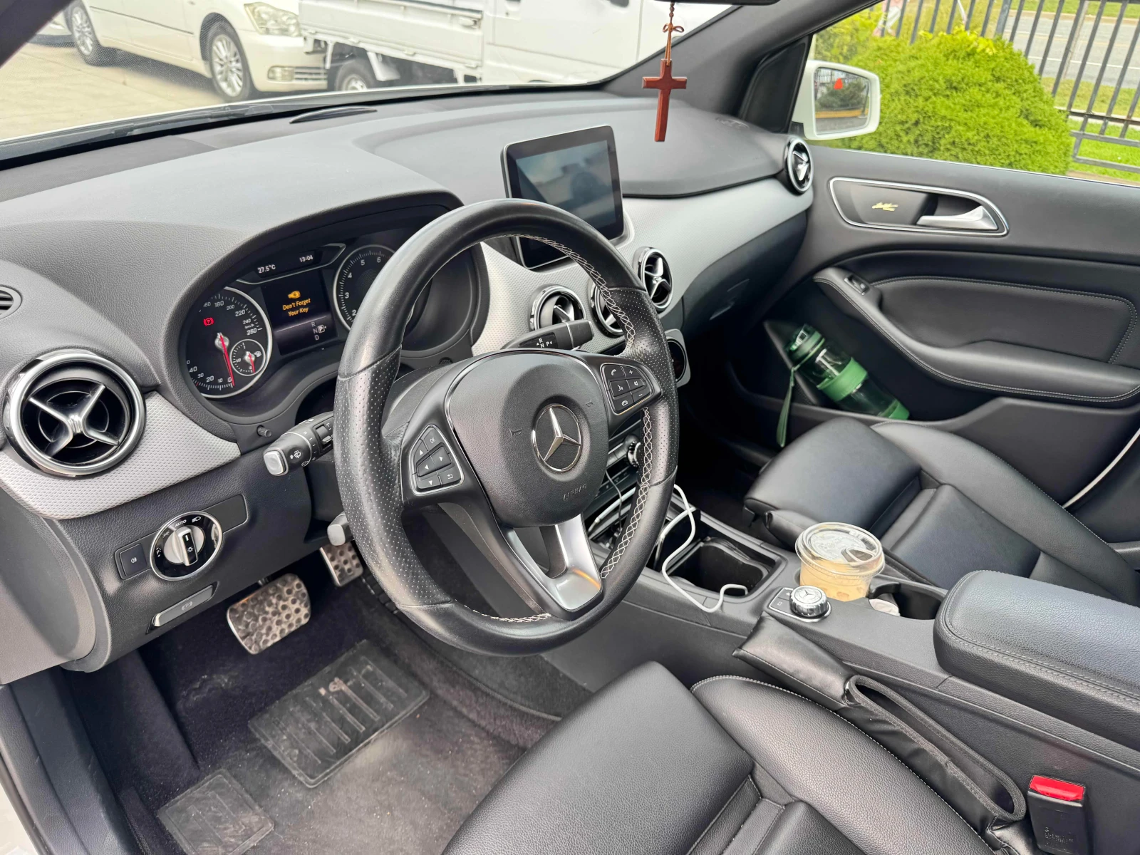 Mercedes-Benz B 250 * Sports Tourer* АВТОКРЕДИТ БЕЗ ПЪРВОНАЧАЛНА ВНОСК, снимка 15 - Автомобили и джипове - 55873550