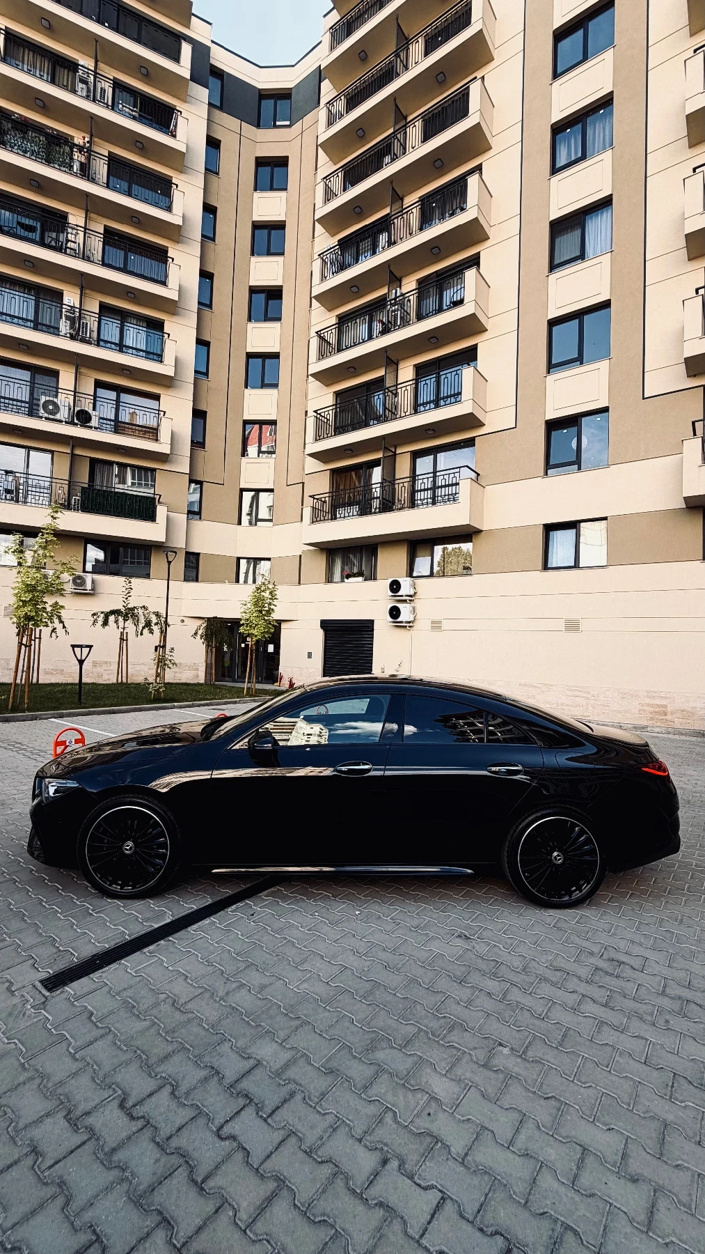 Mercedes-Benz CLA 180  AMG Line Facelift | 12.2023 | Гаранция, снимка 4 - Автомобили и джипове - 56005388