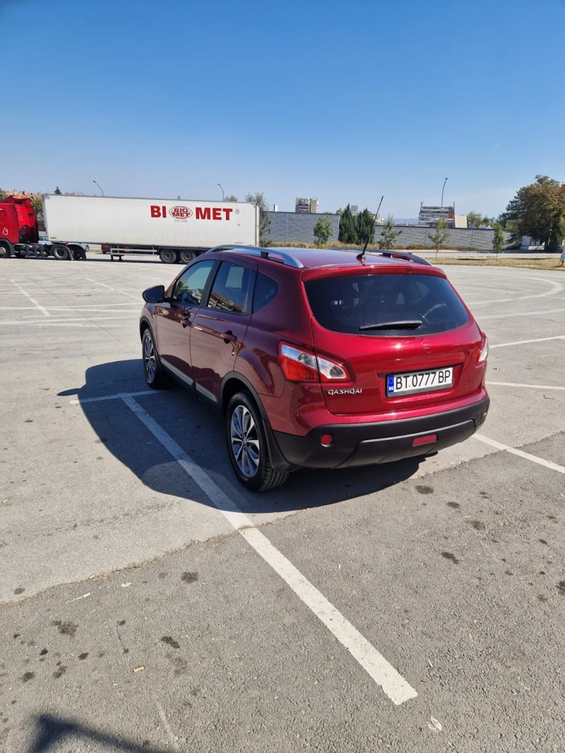 Nissan Qashqai 2.0, 4x4, Автоматик, снимка 2 - Автомобили и джипове - 47312964