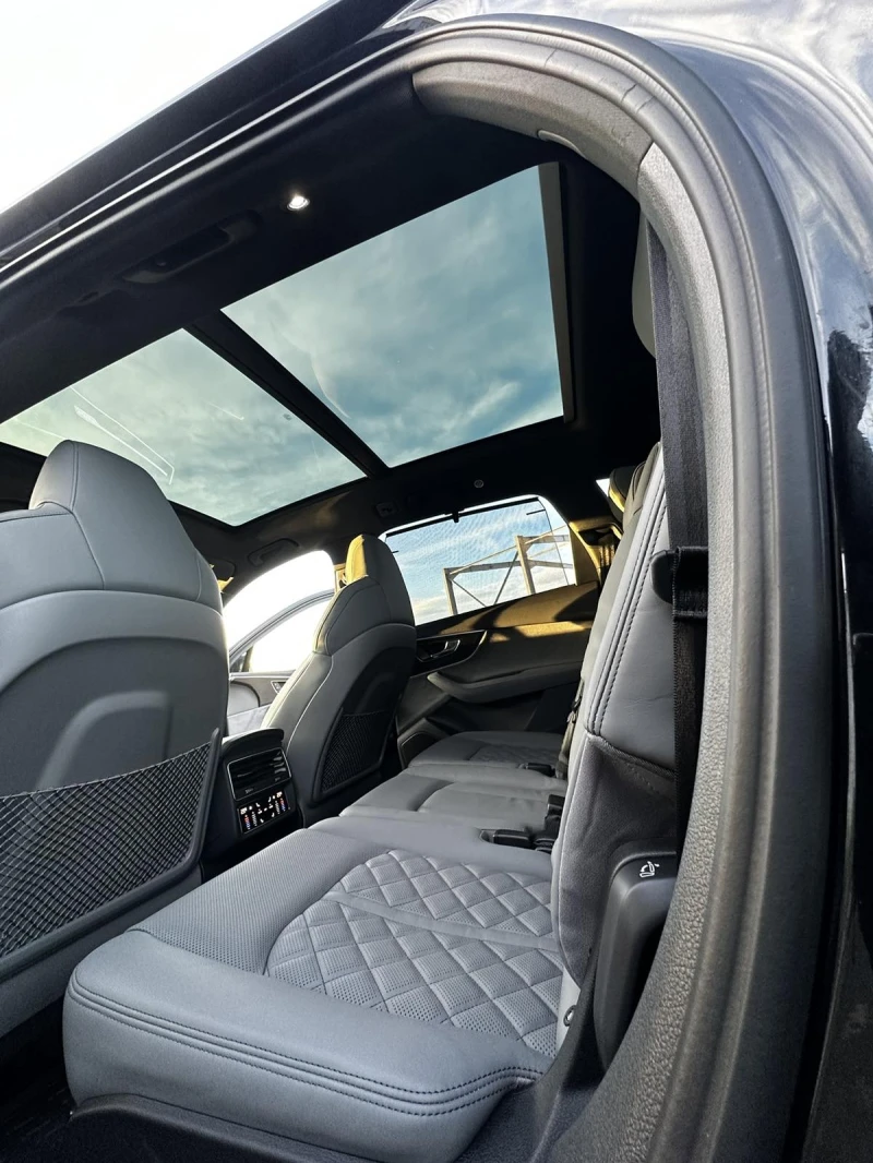 Audi SQ7 22+ 21inch* Carbon* B&O* Vent* 360* Pano* Matrix, снимка 13 - Автомобили и джипове - 51010719