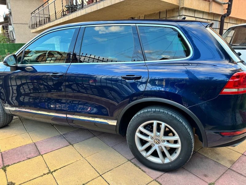 VW Touareg Hybrid, снимка 3 - Автомобили и джипове - 51435797