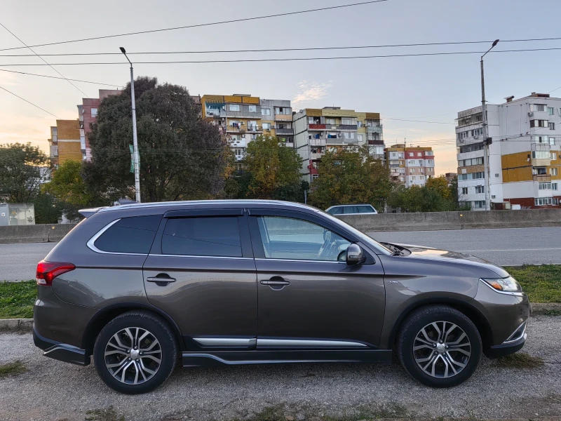 Mitsubishi Outlander 3.0i GT 227ps, снимка 4 - Автомобили и джипове - 52849226