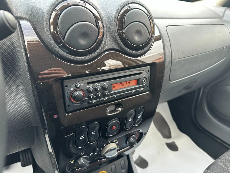 Dacia Duster 1.6i 105 к.с./ГАРАНЦИЯ ОТ КЕНТАВЪР! 6 МЕСЕЦА И, снимка 13 - Автомобили и джипове - 52175565