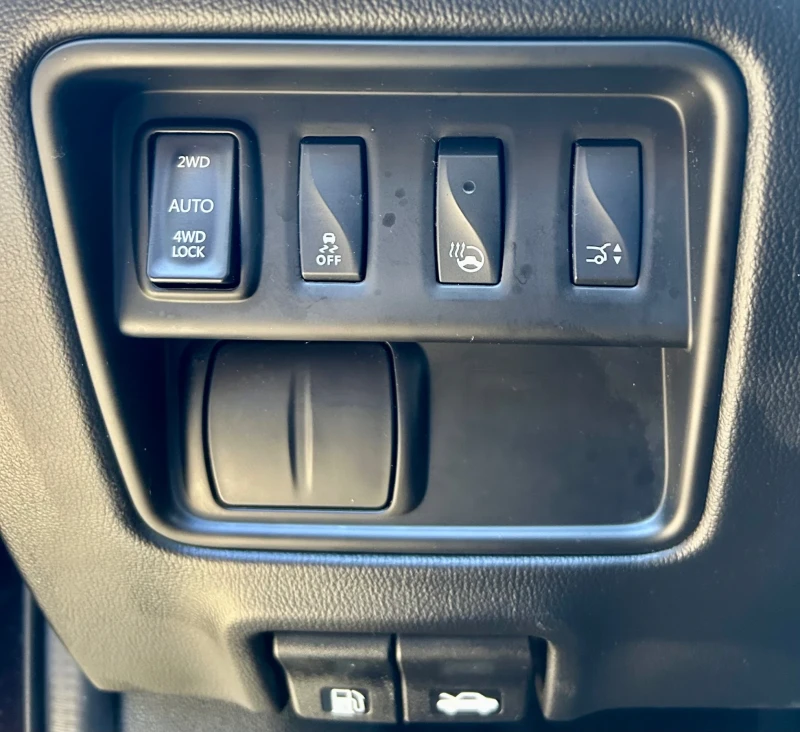 Renault Koleos Initiale Paris 2.0 DCI, снимка 7 - Автомобили и джипове - 52812542