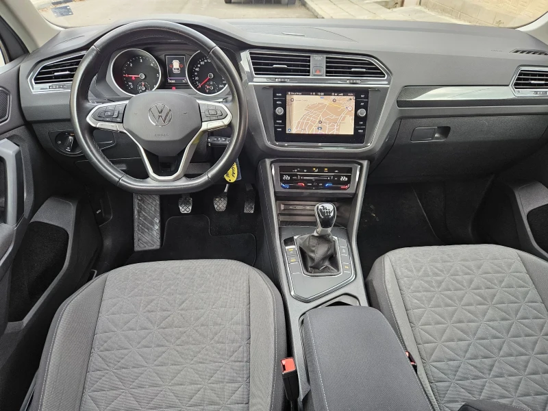 VW Tiguan 2.0TDI* 122* FACE* РЪЧКА* Nardo Gray, снимка 7 - Автомобили и джипове - 53268296