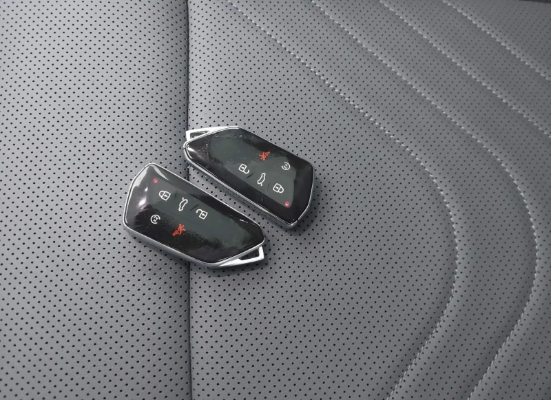 VW Tiguan SE AWD, снимка 9 - Автомобили и джипове - 53564086