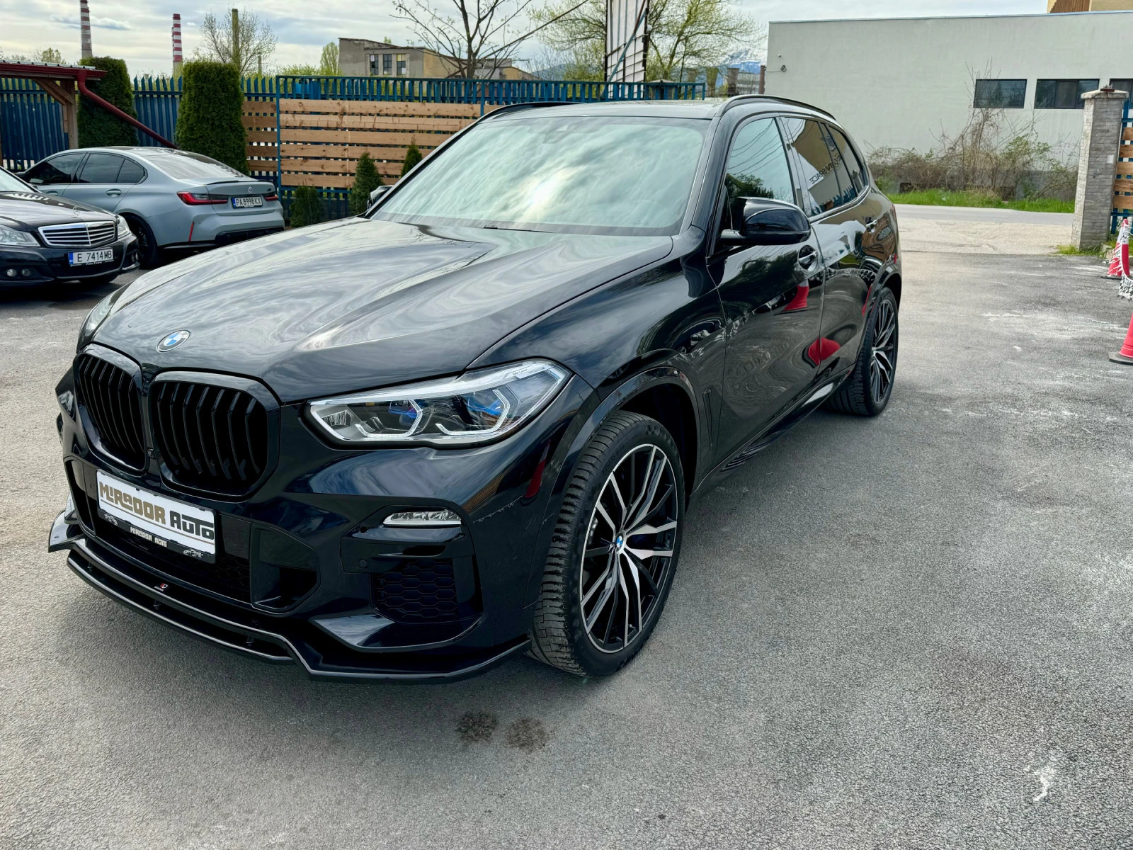 BMW X5 50i xDrive M-Pack - изображение 3