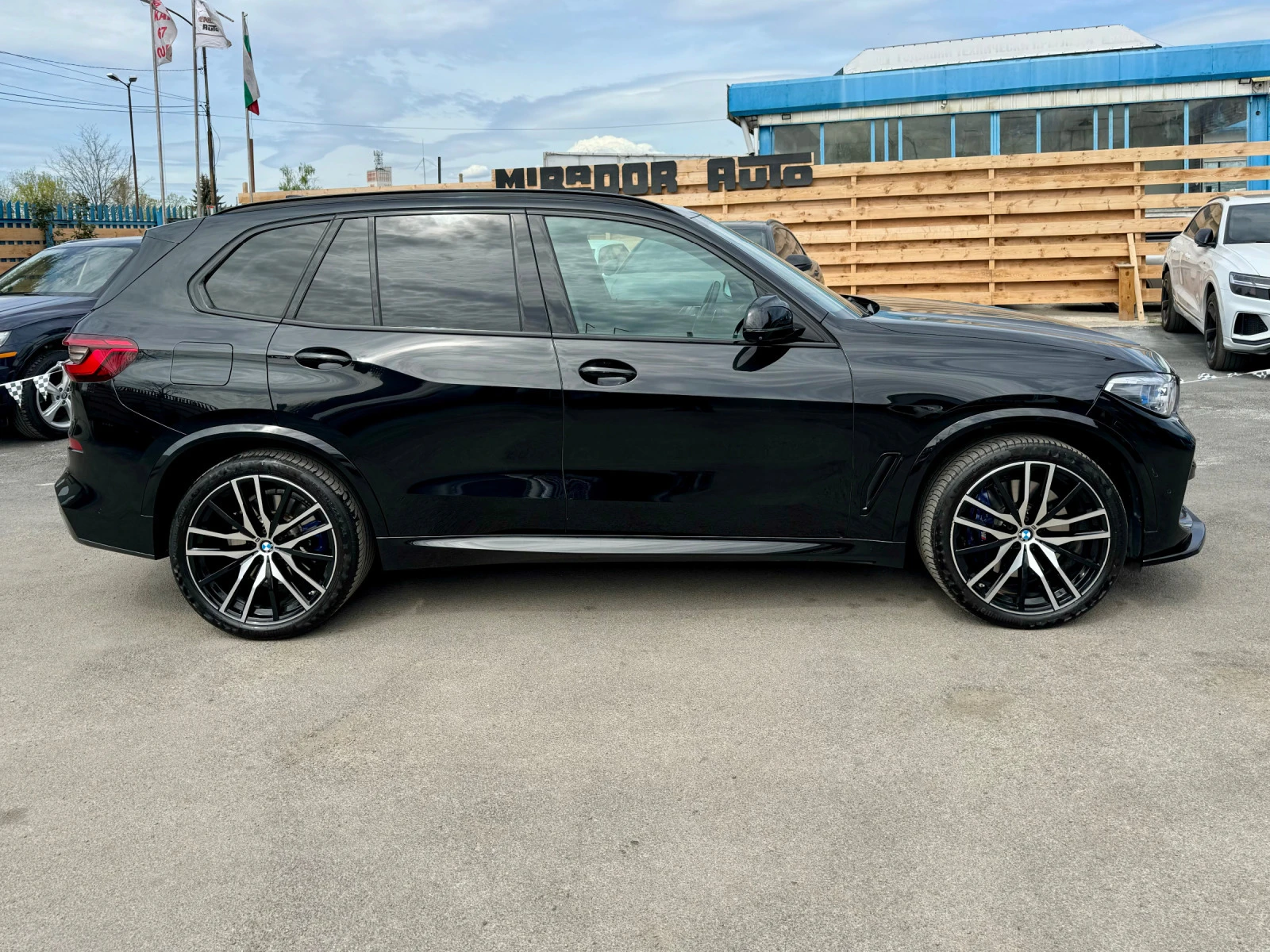 BMW X5 50i xDrive M-Pack - изображение 4