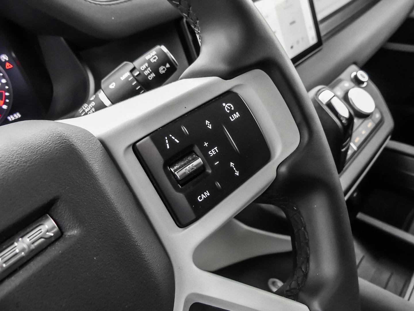 Land Rover Defender 110 P400/SE X-DYNAMIC/MERIDIAN/PANO/360/LED/LIFT/  - изображение 10