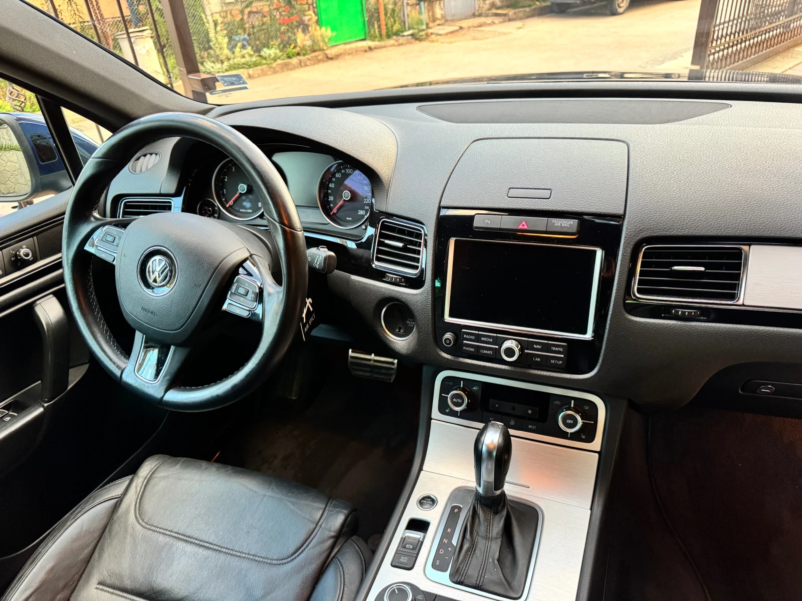 VW Touareg Hybrid - изображение 7