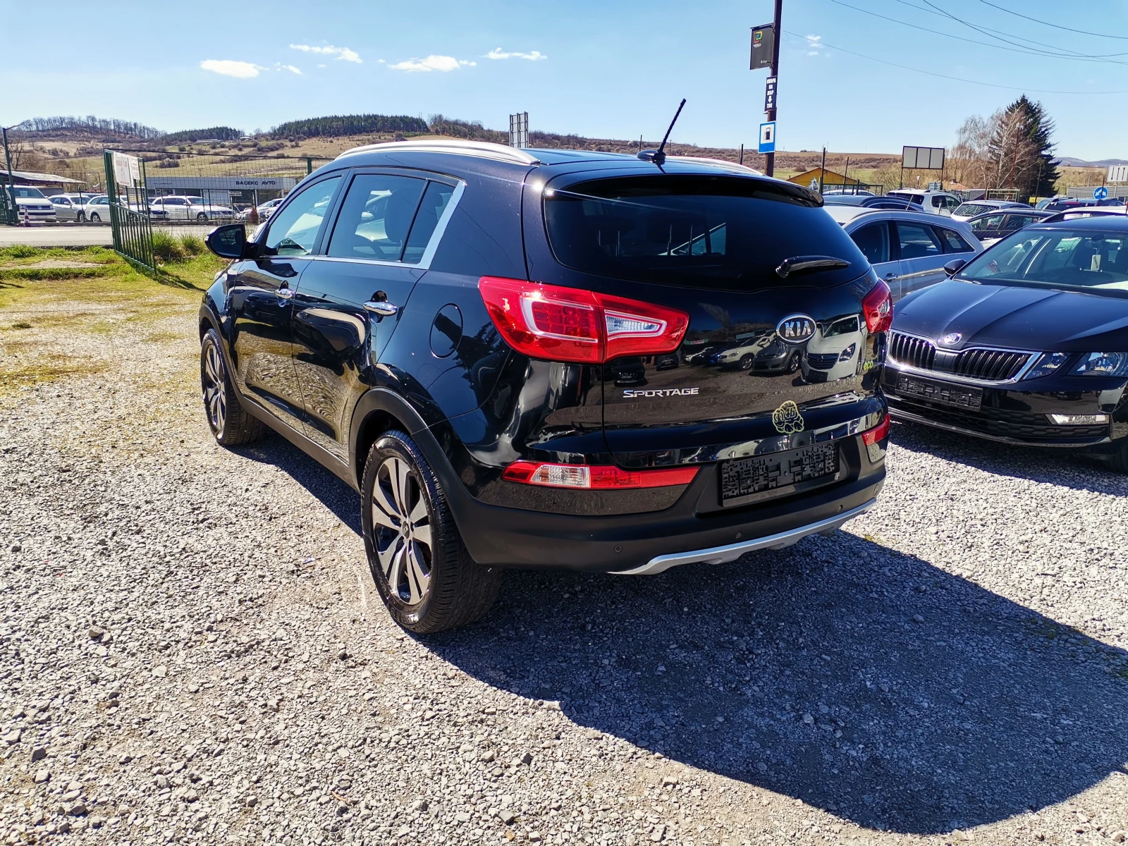 Kia Sportage 1.7CRDI, снимка 3 - Автомобили и джипове - 54111429