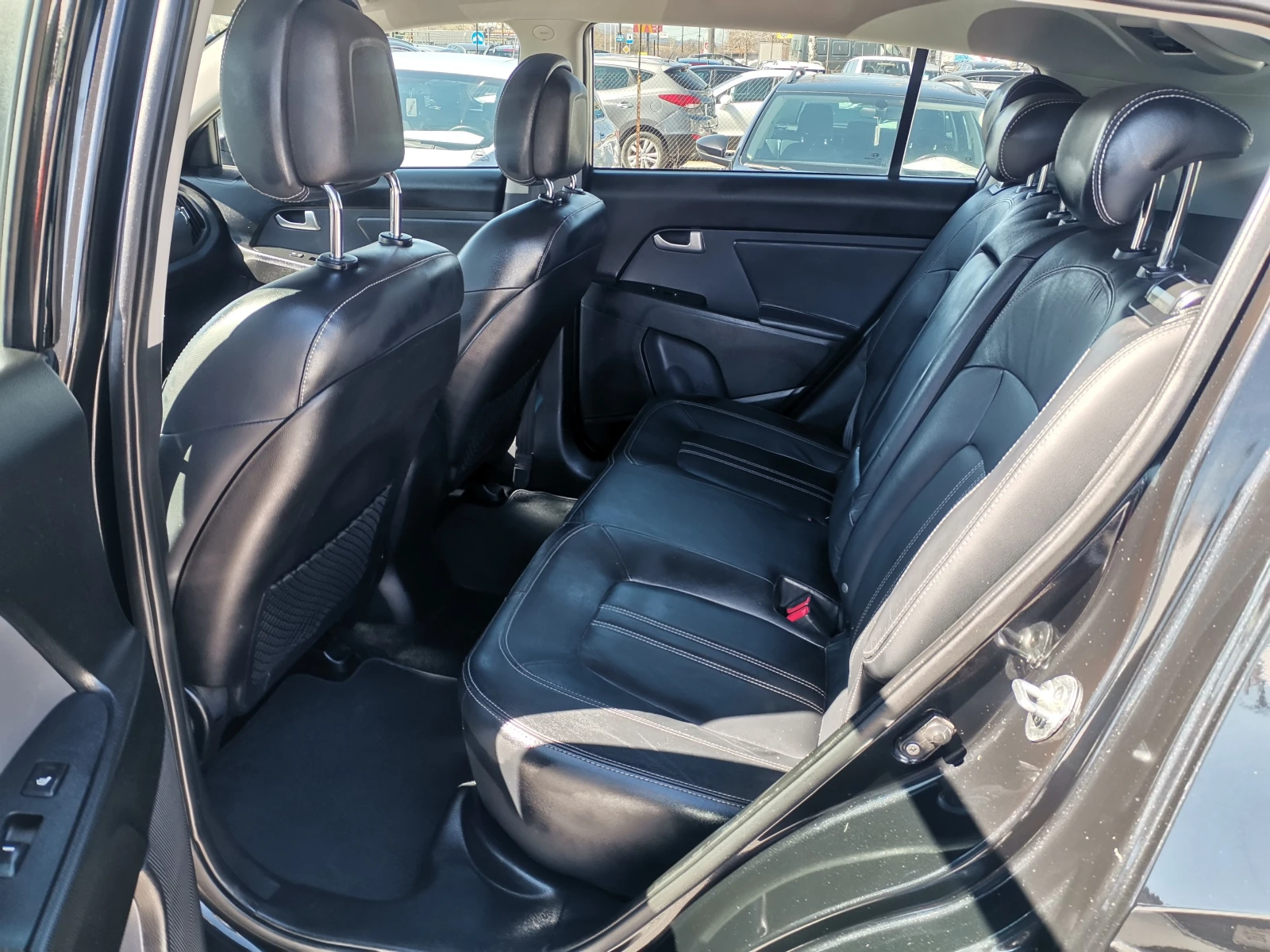 Kia Sportage 1.7CRDI, снимка 15 - Автомобили и джипове - 54111429