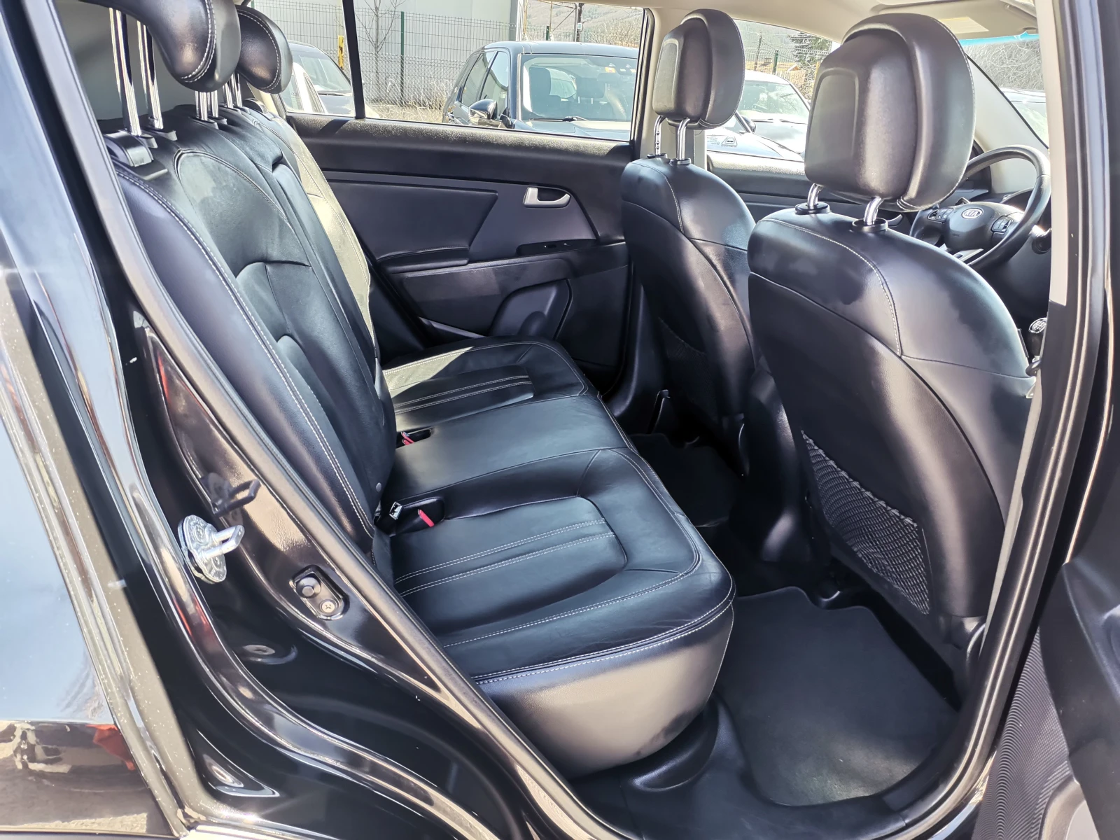 Kia Sportage 1.7CRDI, снимка 12 - Автомобили и джипове - 54111429