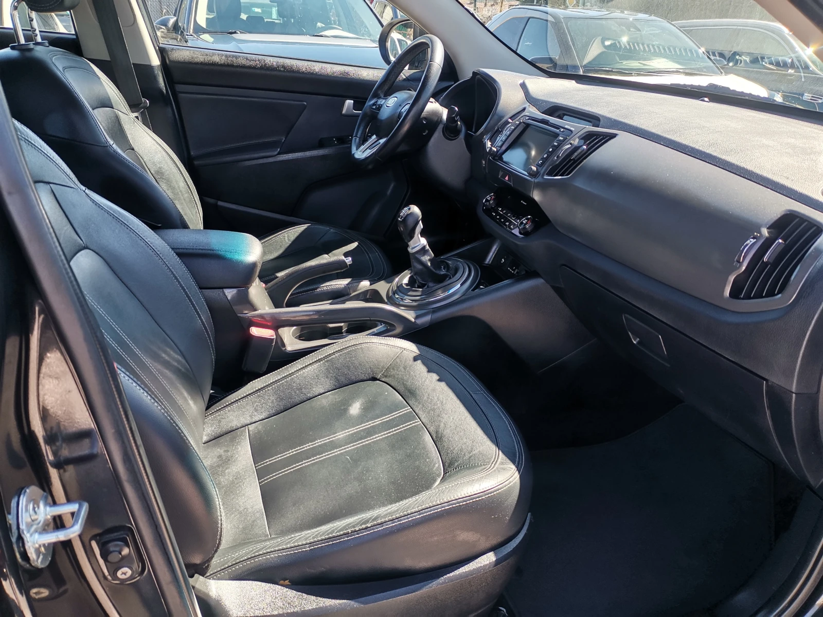 Kia Sportage 1.7CRDI, снимка 13 - Автомобили и джипове - 54111429