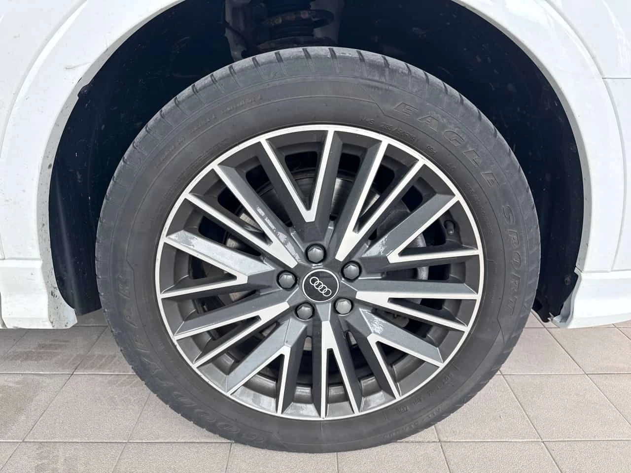 Audi Q3 S LINE Technik/ПАНОРАМА/ДИСТРОНИК/360 КАМЕРИ, снимка 6 - Автомобили и джипове - 54320070