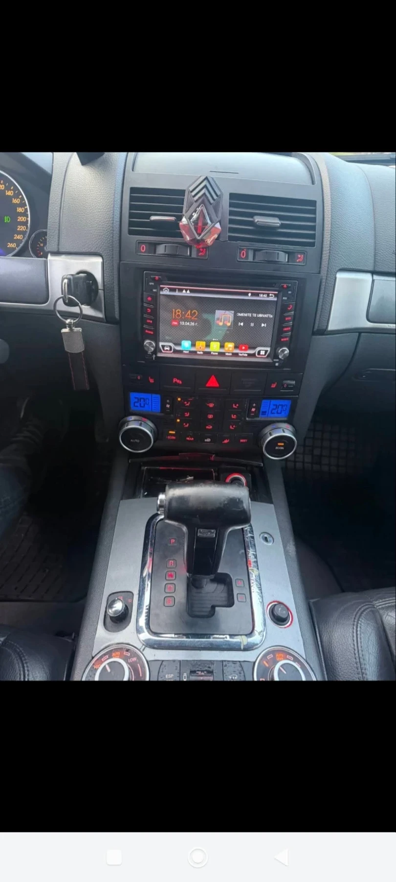 VW Touareg, снимка 4 - Автомобили и джипове - 54483746