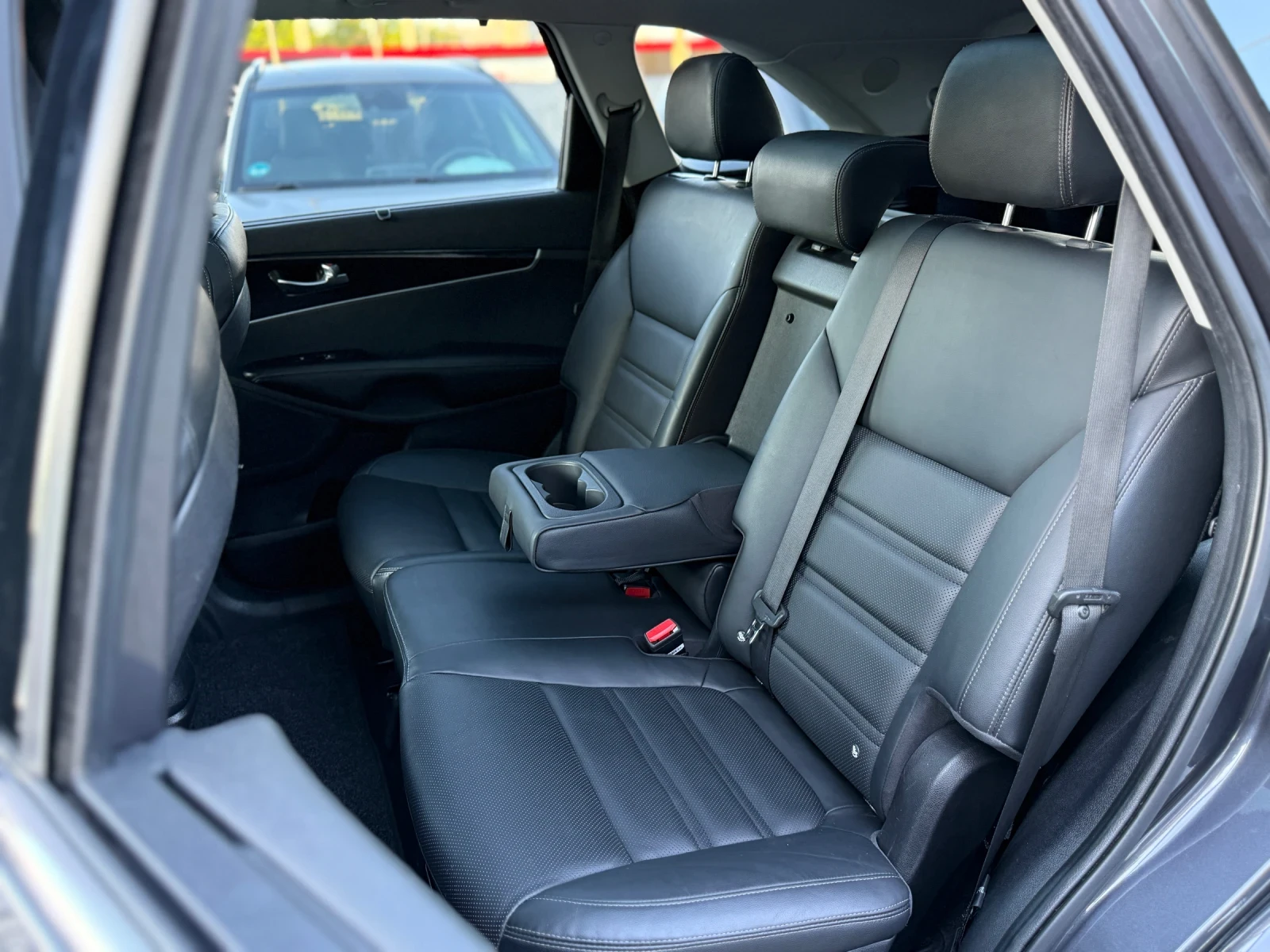Kia Sorento 2.2CRDI-4WD-PLATINUM-360 CAMERA-ЦВЯТ ГРАФИТ, снимка 9 - Автомобили и джипове - 54598881