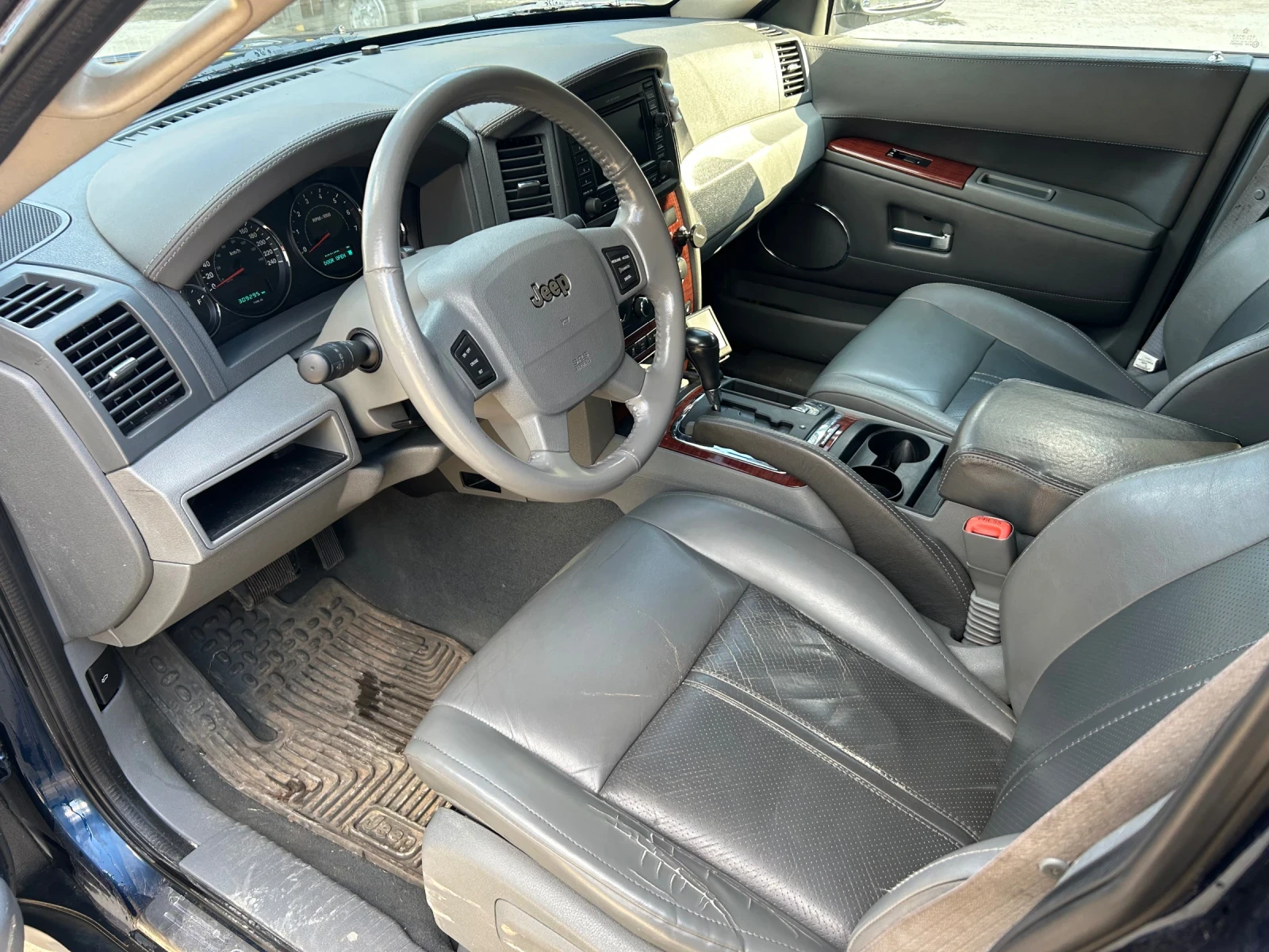 Jeep Grand cherokee 5.7 Hemi Газ, снимка 8 - Автомобили и джипове - 54988571