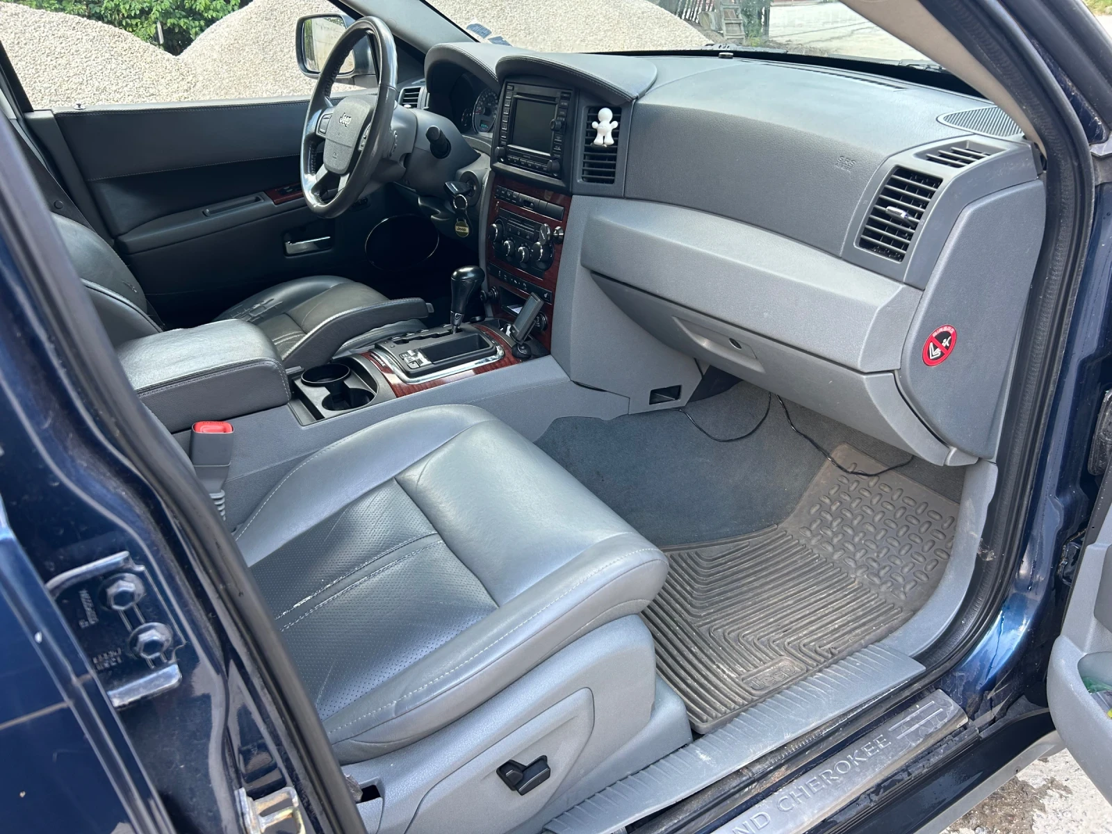 Jeep Grand cherokee 5.7 Hemi Газ, снимка 9 - Автомобили и джипове - 54988571