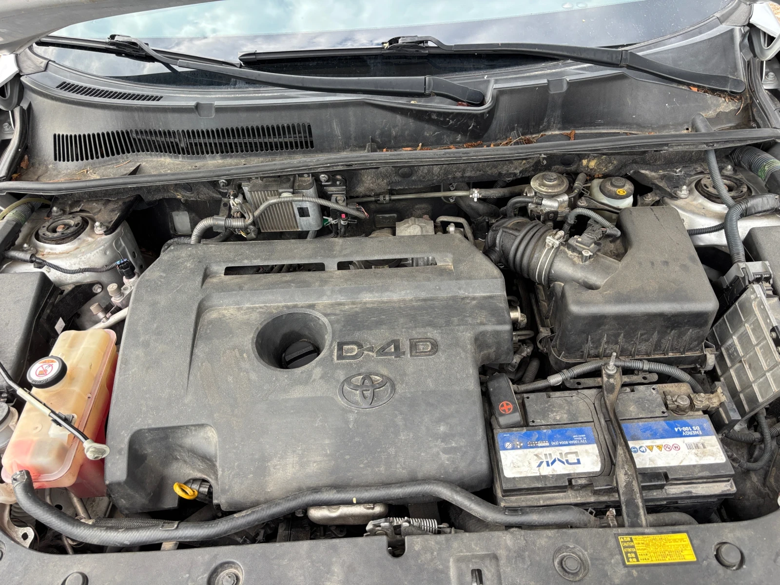 Toyota Rav4 2.2 D-4D, снимка 15 - Автомобили и джипове - 55195337