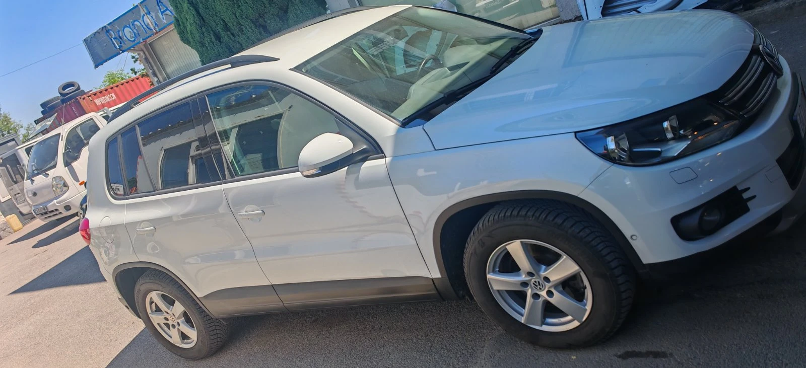 VW Tiguan, снимка 6 - Автомобили и джипове - 55475944