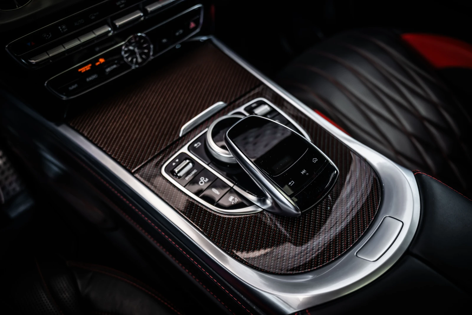 Mercedes-Benz G 63 AMG Edition 1* Carbon* Pano* Burmester, снимка 9 - Автомобили и джипове - 55529142
