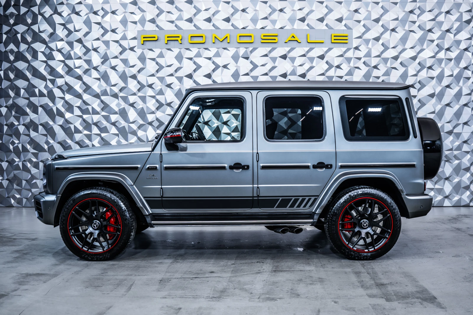 Mercedes-Benz G 63 AMG Edition 1* Carbon* Pano* Burmester, снимка 3 - Автомобили и джипове - 55529142