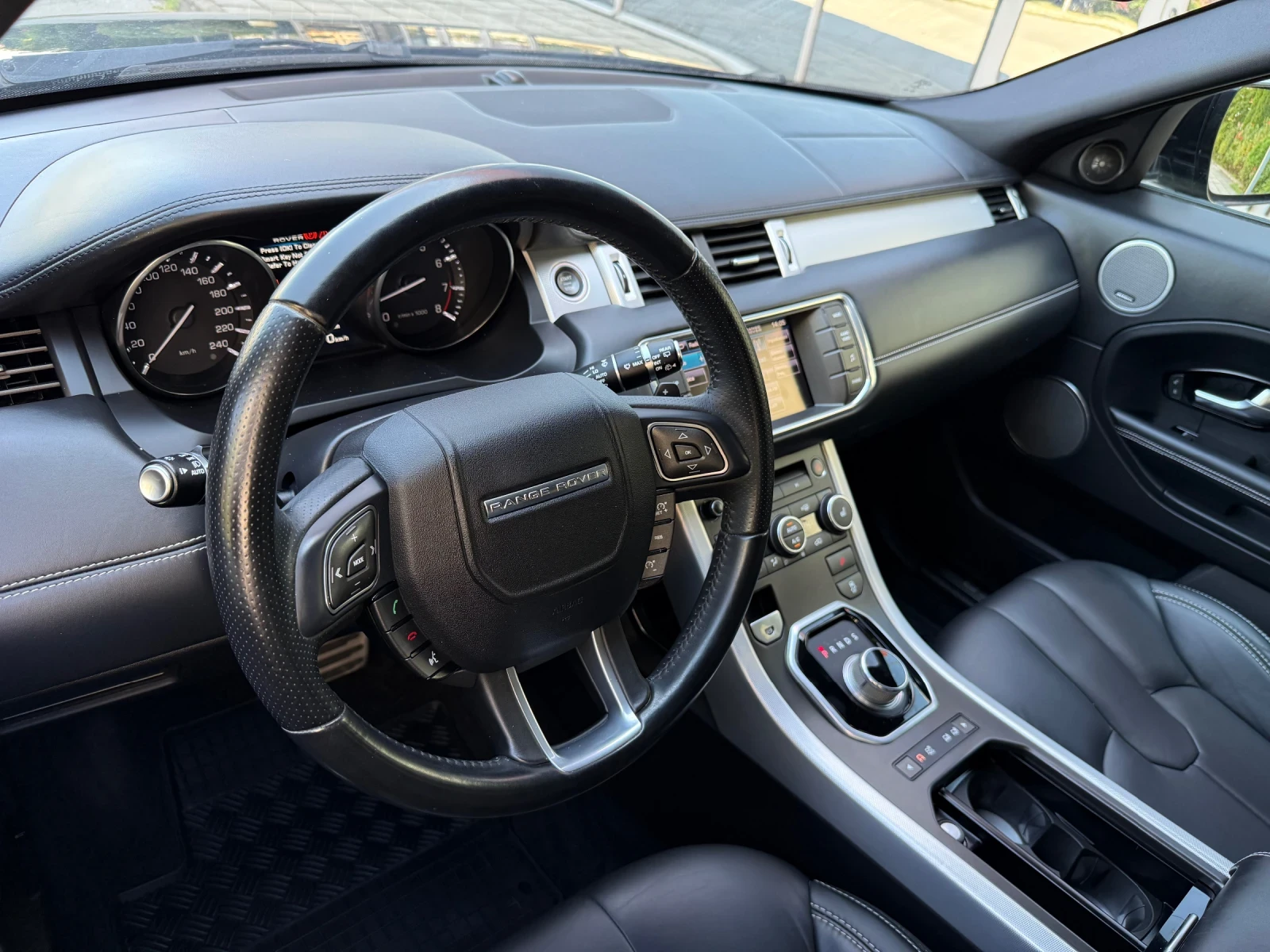 Land Rover Evoque 2.0 si 4x4  Black Edition-Full, снимка 10 - Автомобили и джипове - 55675072