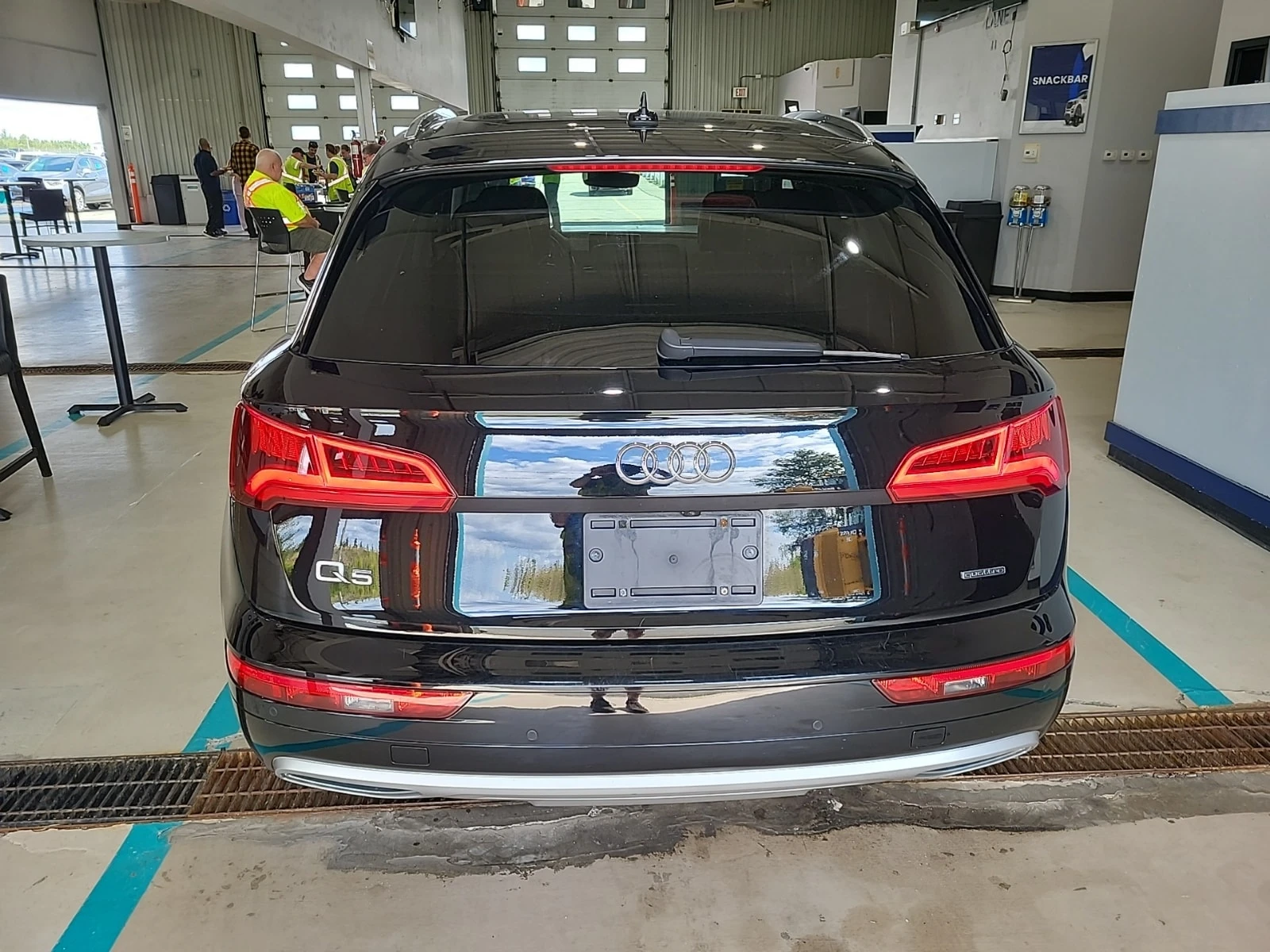 Audi Q5 * 45 Tfsi Quattro Progressiv* CARFAX * АВТОКРЕДИТ , снимка 17 - Автомобили и джипове - 55975025