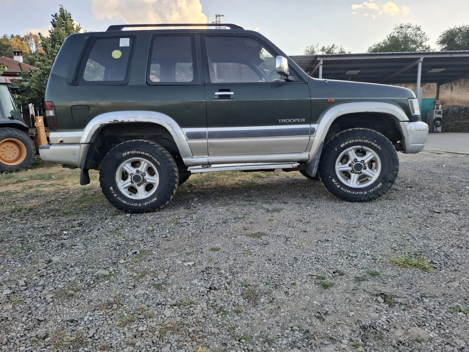 Isuzu Trooper 3.0, снимка 2 - Автомобили и джипове - 55981341