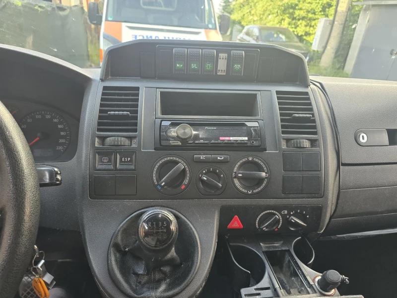 VW T5, снимка 8 - Бусове и автобуси - 52398162