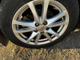 Toyota Avensis 1.8 Valvematic 147к.с АВТОМАТ НА ЧАСТИ, снимка 12