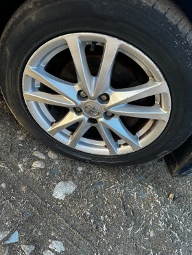 Toyota Avensis 1.8 Valvematic 147к.с АВТОМАТ НА ЧАСТИ, снимка 13