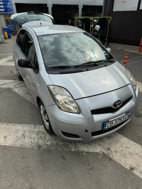 Toyota Yaris 1.3-VVTI AUTOMATIC, снимка 2