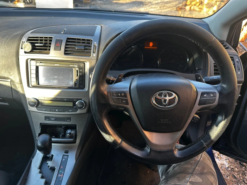 Toyota Avensis 1.8 Valvematic 147к.с АВТОМАТ НА ЧАСТИ, снимка 8 - Автомобили и джипове - 44099019