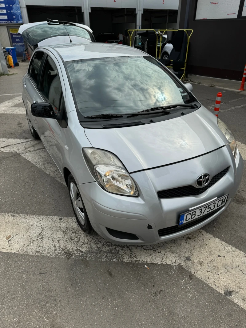 Toyota Yaris 1.3-VVTI AUTOMATIC, снимка 2 - Автомобили и джипове - 46977059