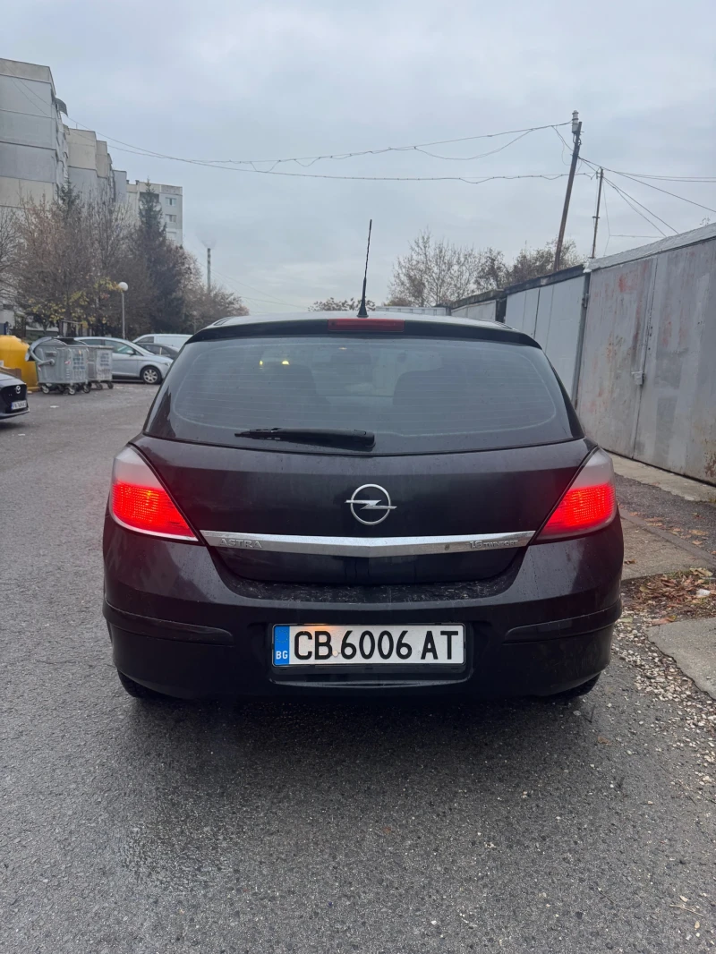 Opel Astra 1.6 LPG, снимка 11 - Автомобили и джипове - 49545565