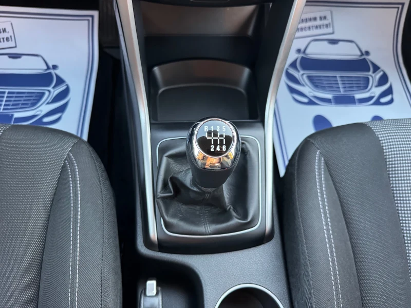 Hyundai I30 1.6CRDI BLUE EU-5, снимка 13 - Автомобили и джипове - 51021358