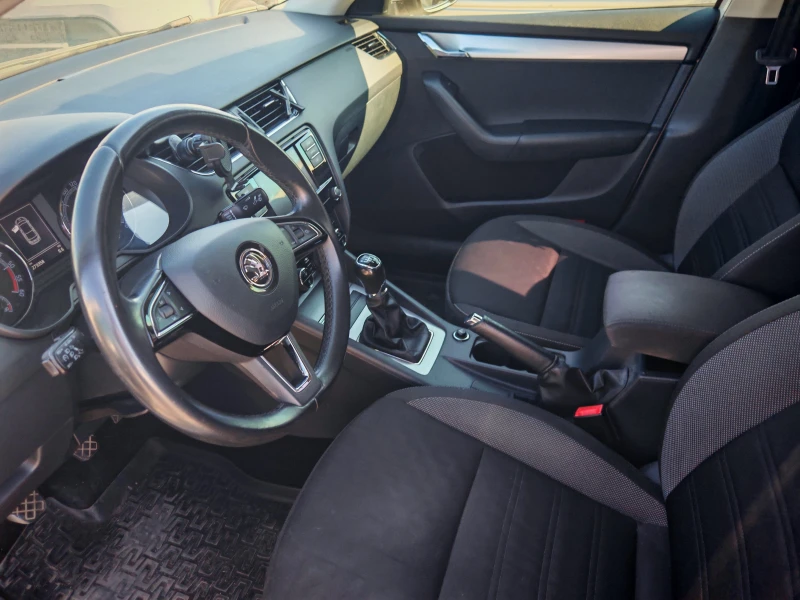 Skoda Octavia, снимка 7 - Автомобили и джипове - 51447517