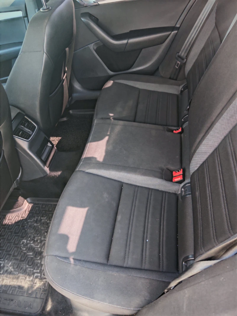 Skoda Octavia, снимка 8 - Автомобили и джипове - 51447517