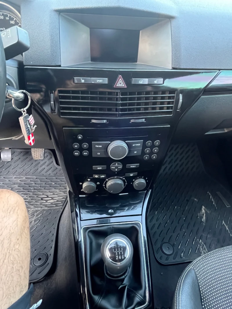 Opel Astra GTC 1.9 150 к.с., снимка 16 - Автомобили и джипове - 52419595