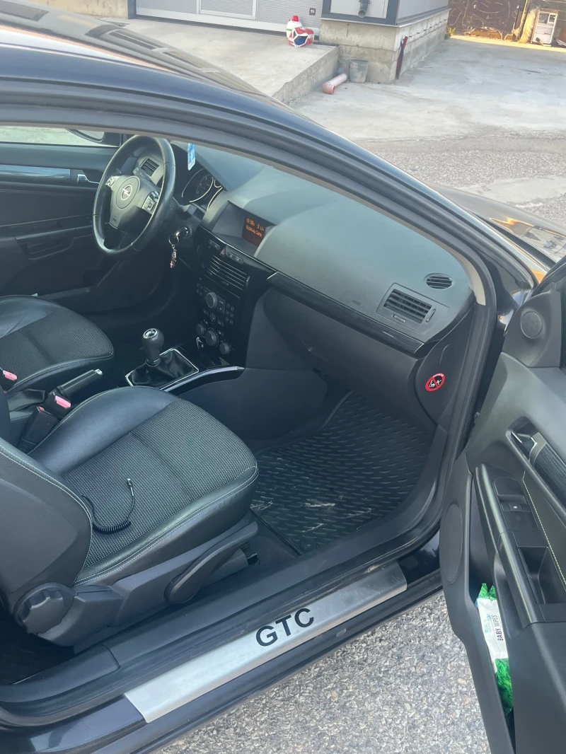 Opel Astra GTC 1.9 150 к.с., снимка 7 - Автомобили и джипове - 52419595
