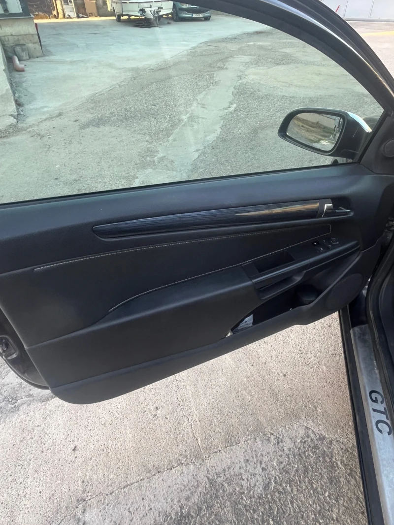 Opel Astra GTC 1.9 150 к.с., снимка 9 - Автомобили и джипове - 52419595