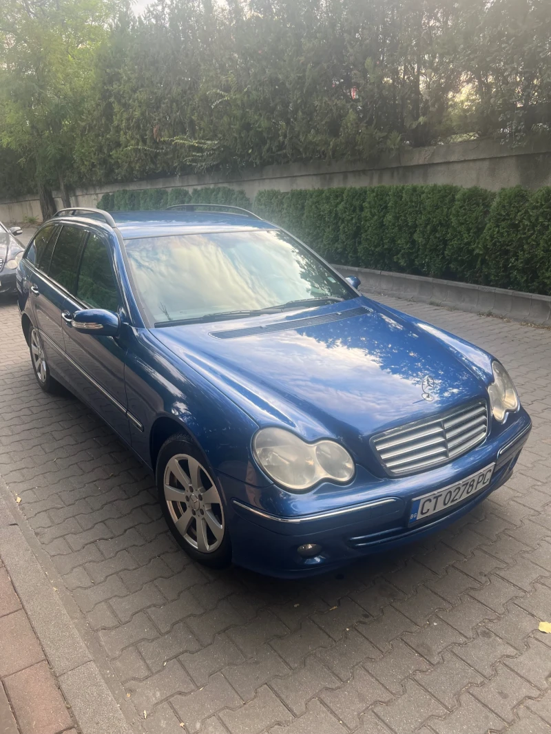 Mercedes-Benz C 220 Комби, снимка 2 - Автомобили и джипове - 51921148