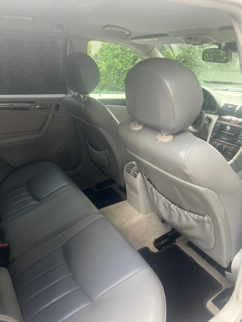 Mercedes-Benz C 220 Комби, снимка 12 - Автомобили и джипове - 51921148