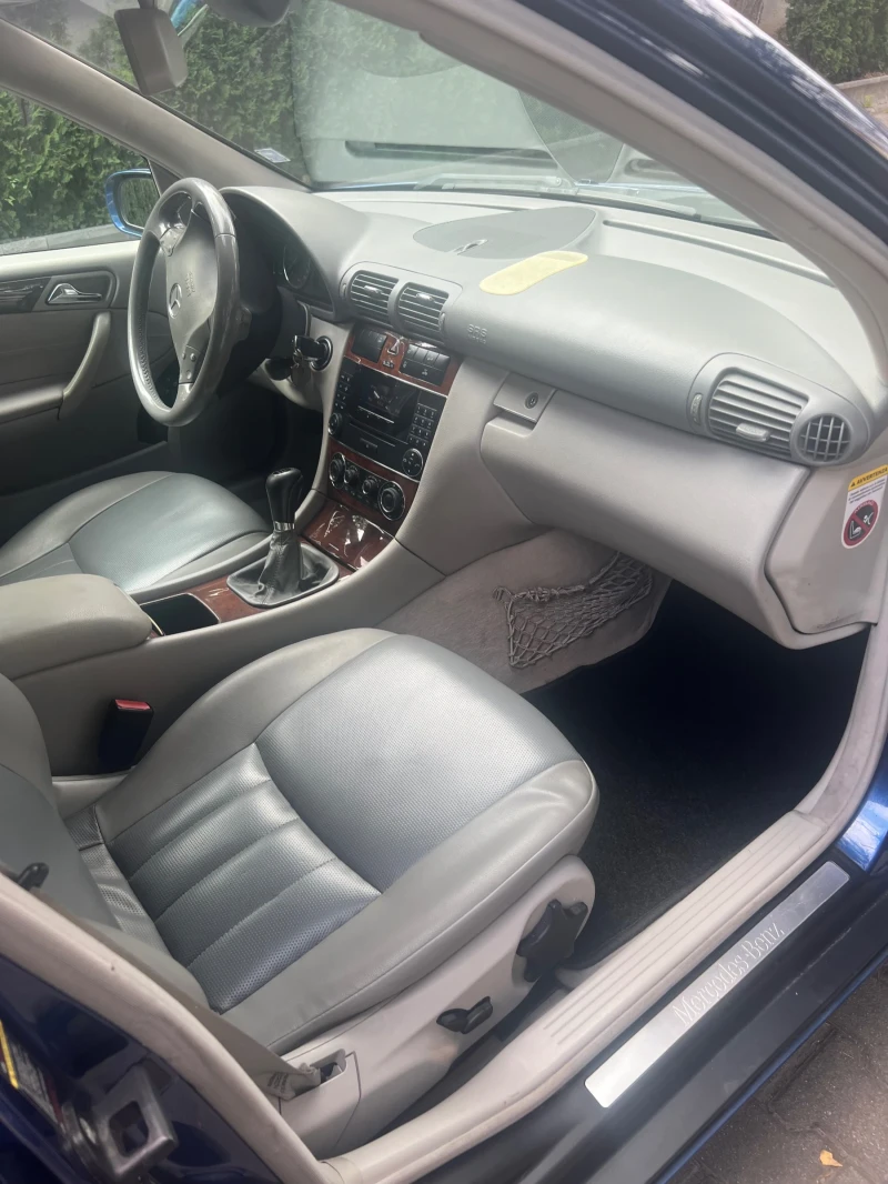 Mercedes-Benz C 220 Комби, снимка 6 - Автомобили и джипове - 51921148