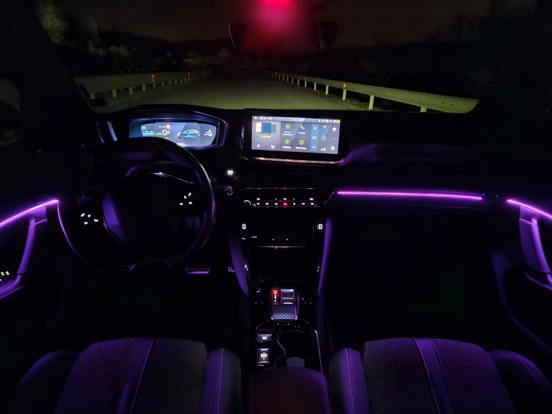 Peugeot 2008 e-2008 GT 54kWh, снимка 10 - Автомобили и джипове - 52443820