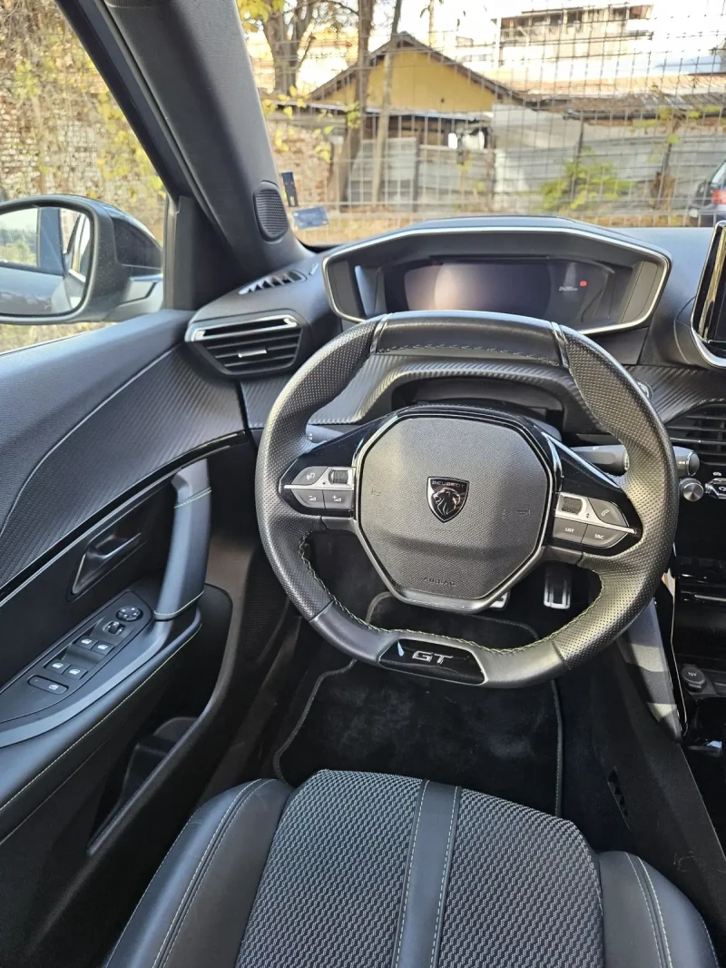 Peugeot 2008 e-2008 GT 54kWh, снимка 12 - Автомобили и джипове - 52443820